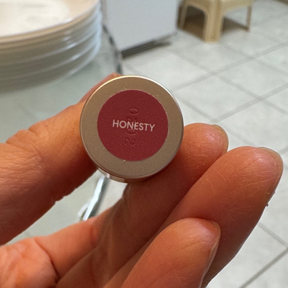 bareMinerals HONESTY Deep Berry Lipstick - TESTED ON WRIST FOR COLOR SWATCH - Picture 2 of 3